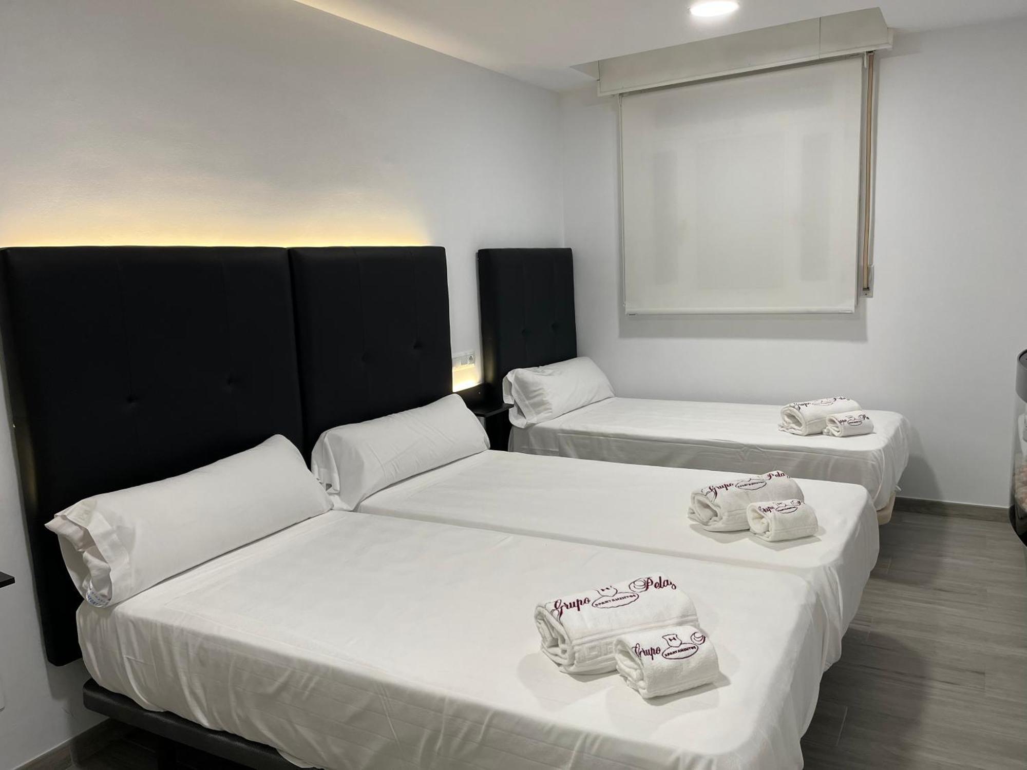 H Pelayo Auto Check-In Rooms Noja Exteriör bild