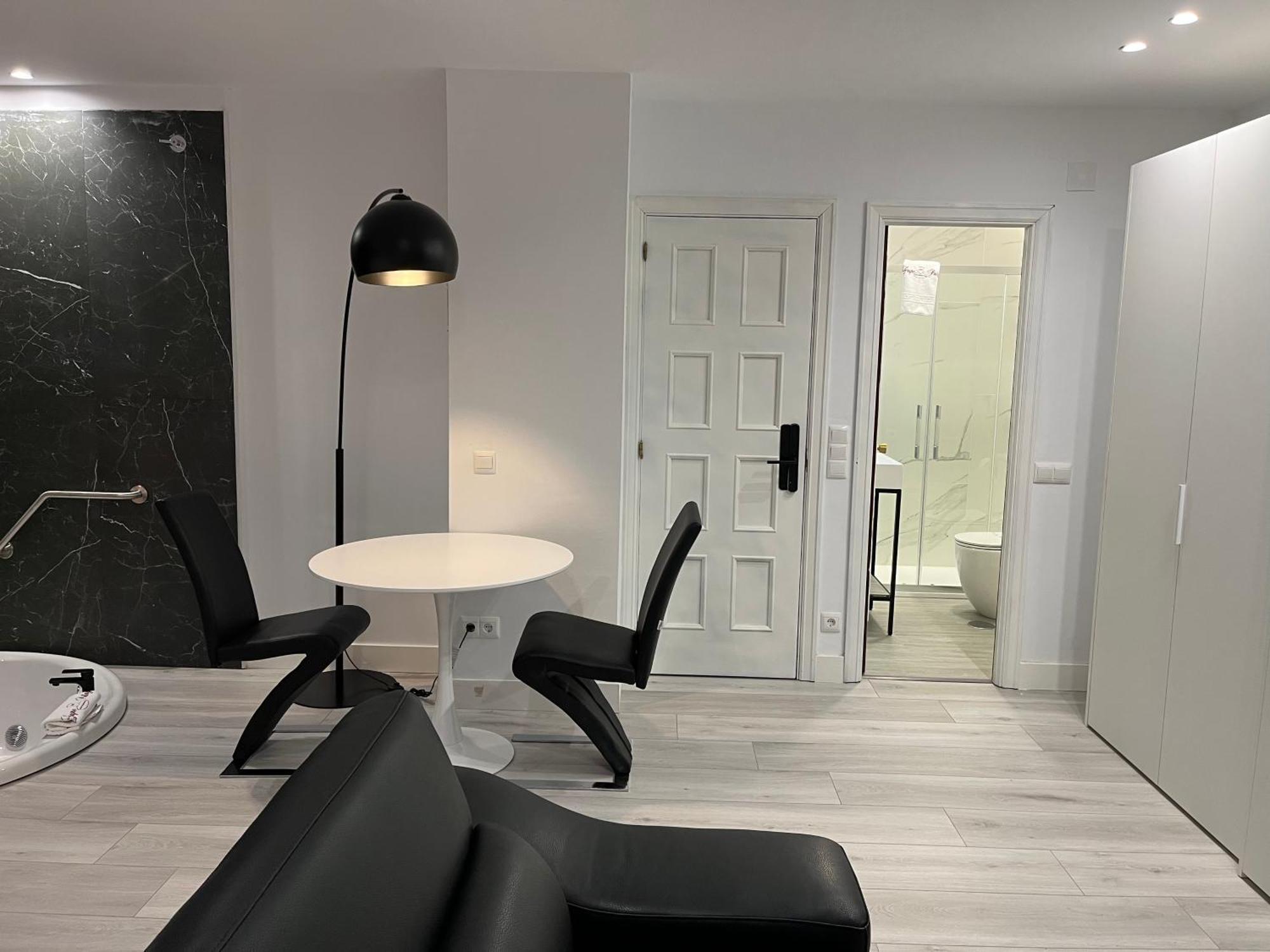 H Pelayo Auto Check-In Rooms Noja Exteriör bild