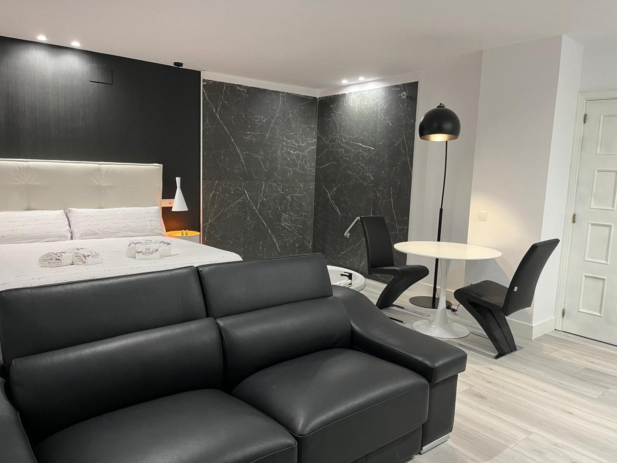 H Pelayo Auto Check-In Rooms Noja Exteriör bild