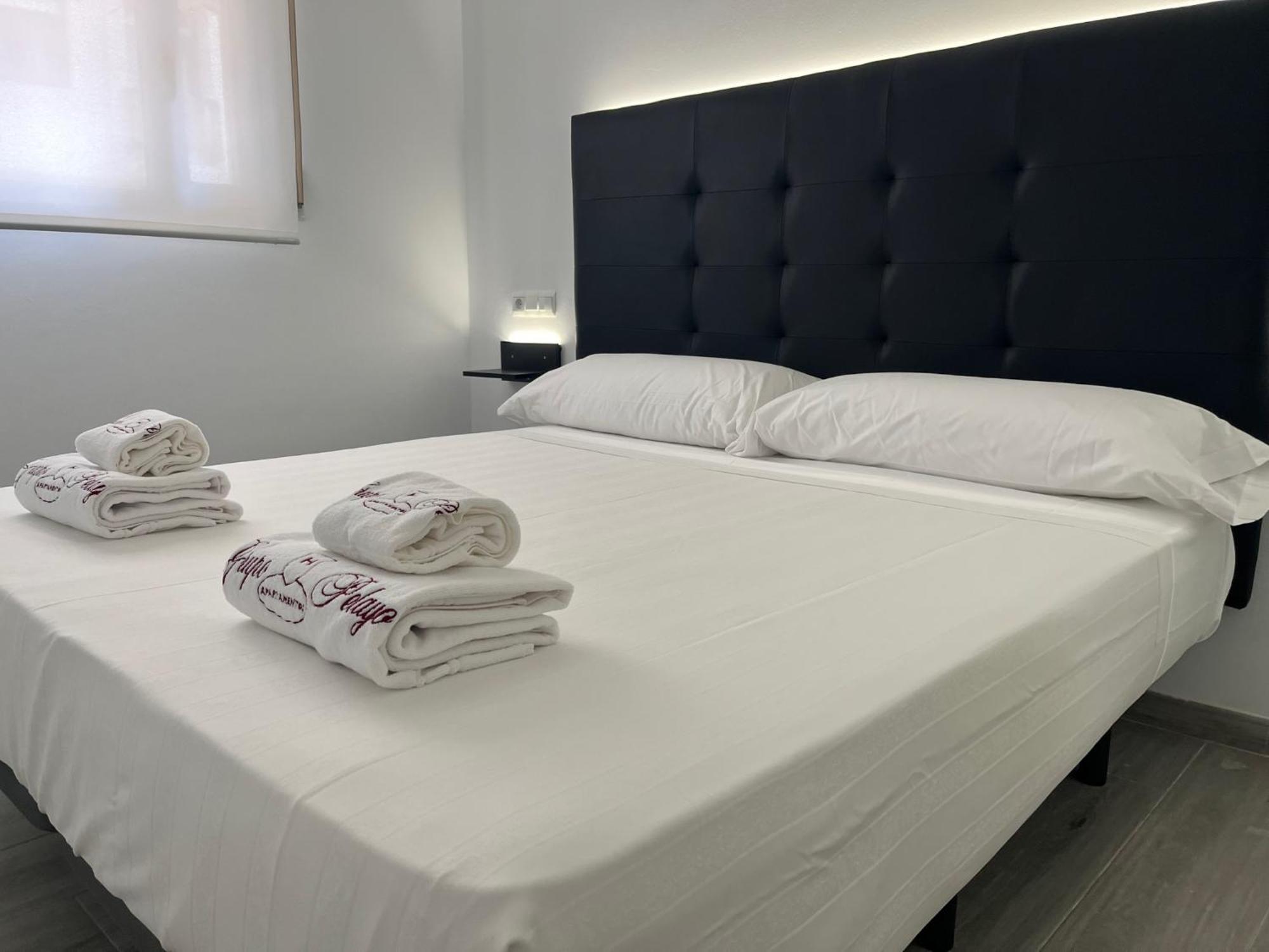 H Pelayo Auto Check-In Rooms Noja Exteriör bild