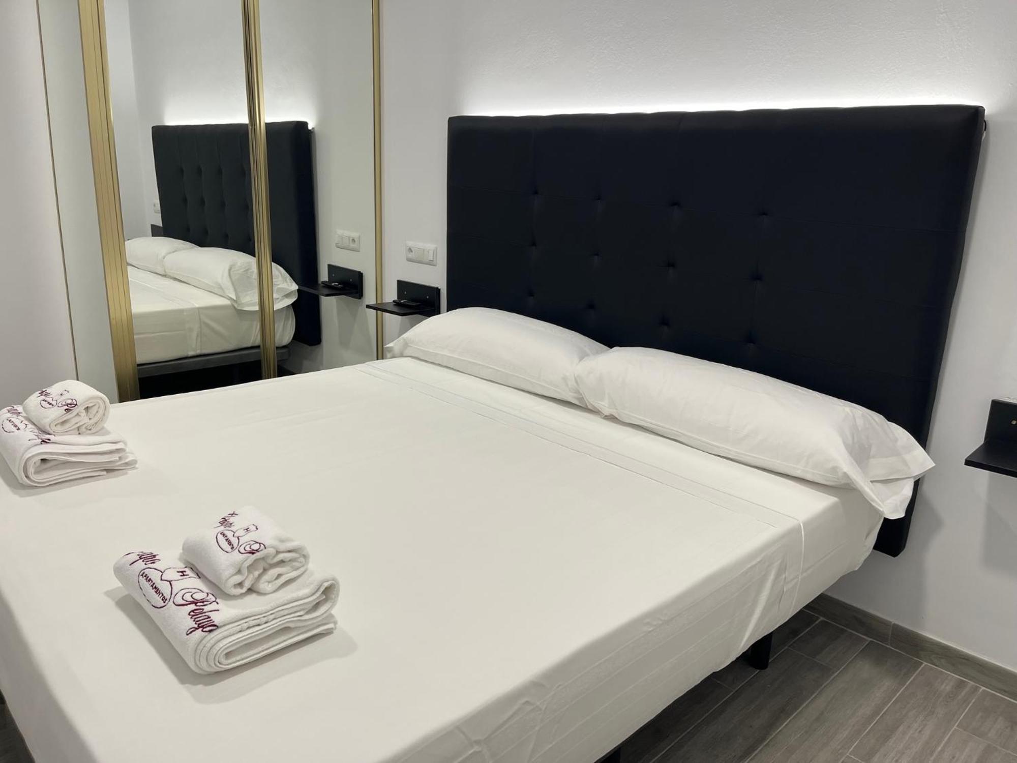H Pelayo Auto Check-In Rooms Noja Exteriör bild