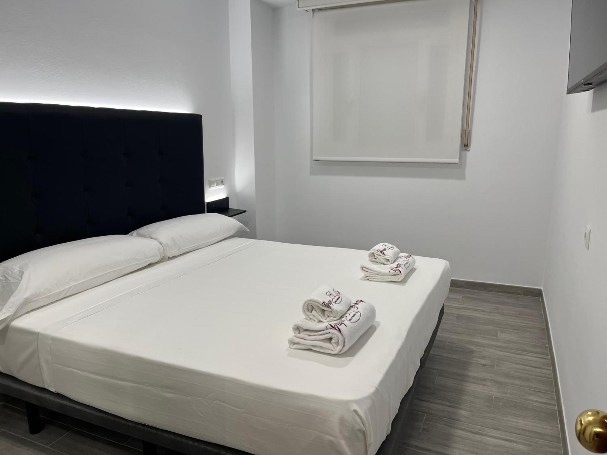 H Pelayo Auto Check-In Rooms Noja Exteriör bild